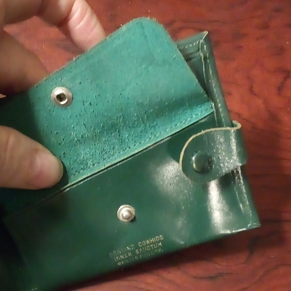 Green Genuine Cowhide Wallet - Picture 6 of 13